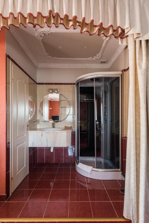 Hotel Bibic Es Tueskevar Etterem Es Horgaszto Nyíregyháza Zewnętrze zdjęcie