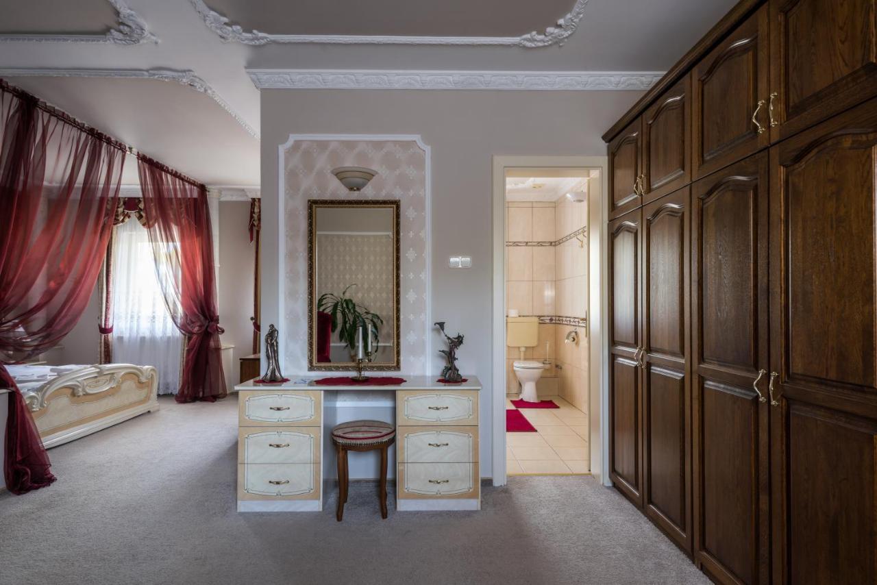 Hotel Bibic Es Tueskevar Etterem Es Horgaszto Nyíregyháza Zewnętrze zdjęcie