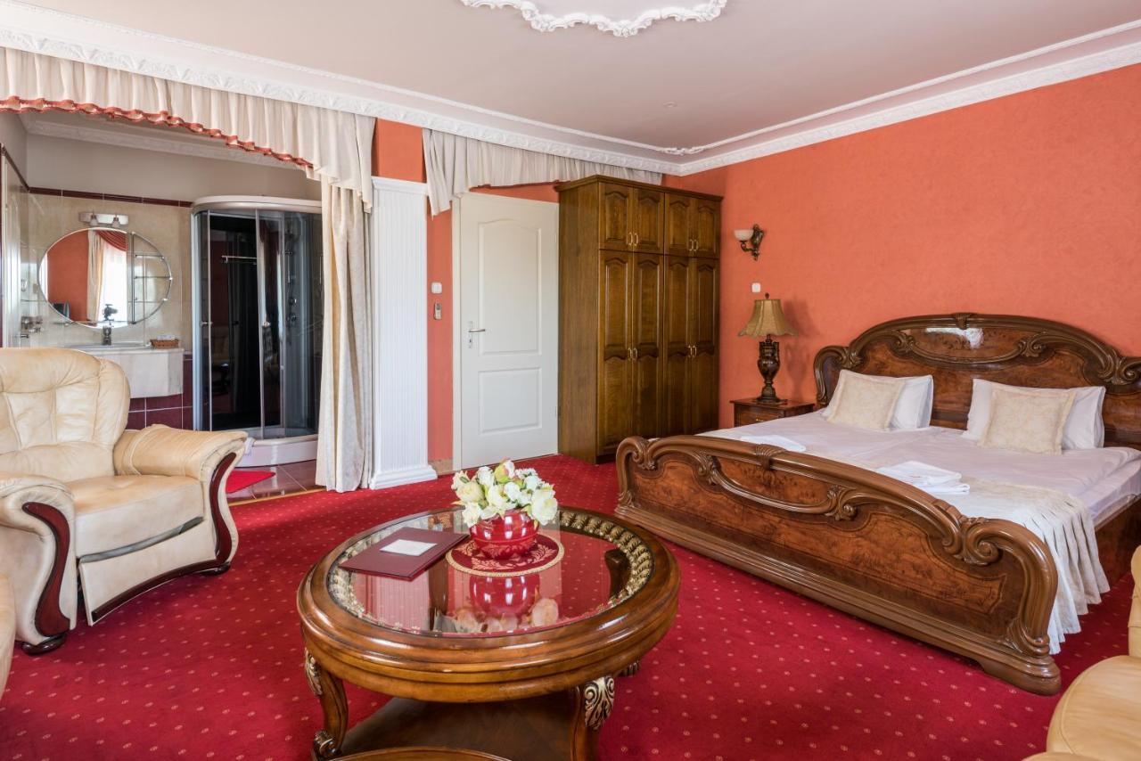 Hotel Bibic Es Tueskevar Etterem Es Horgaszto Nyíregyháza Zewnętrze zdjęcie